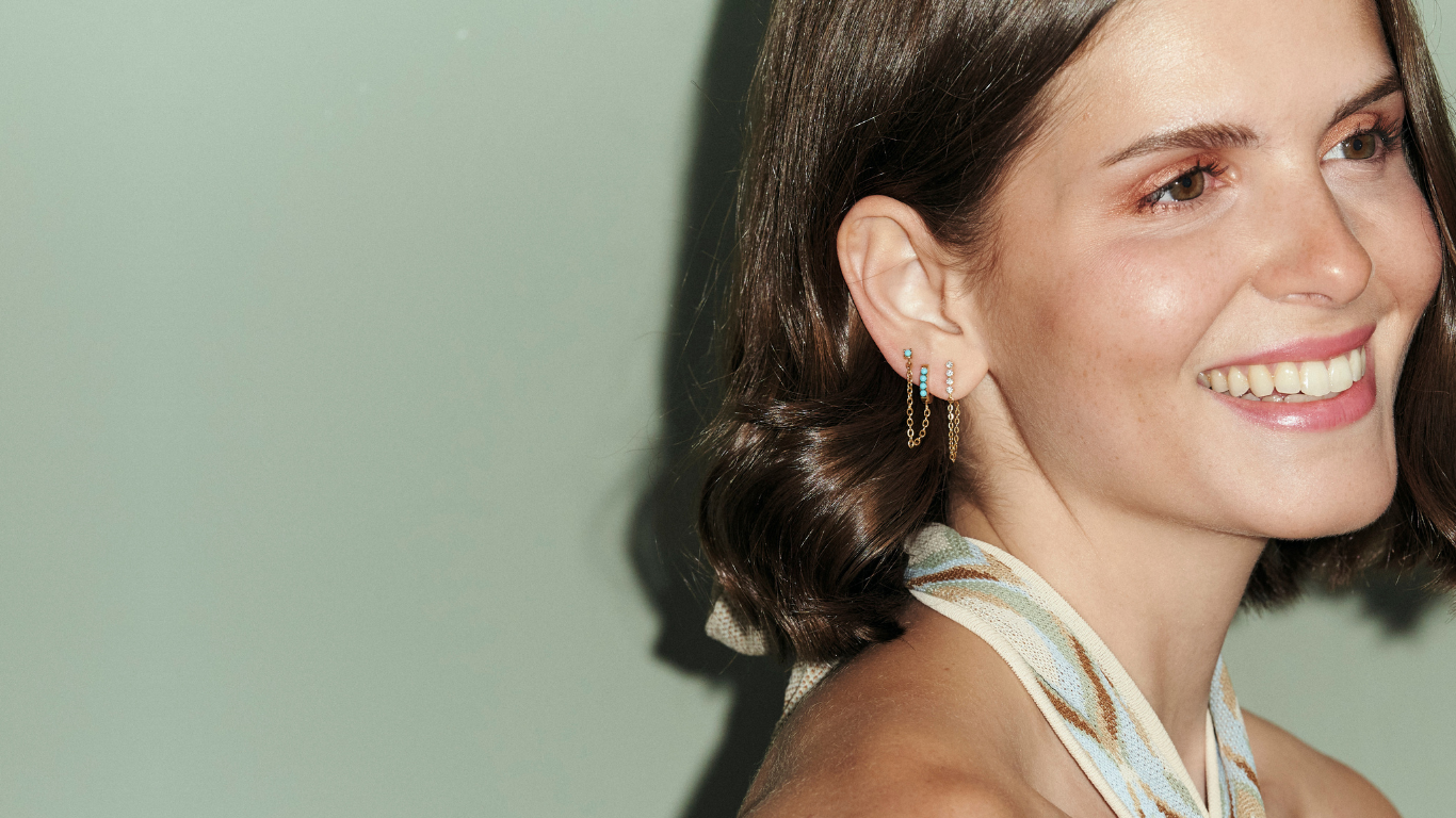 Model wearing Tinilux earrings
