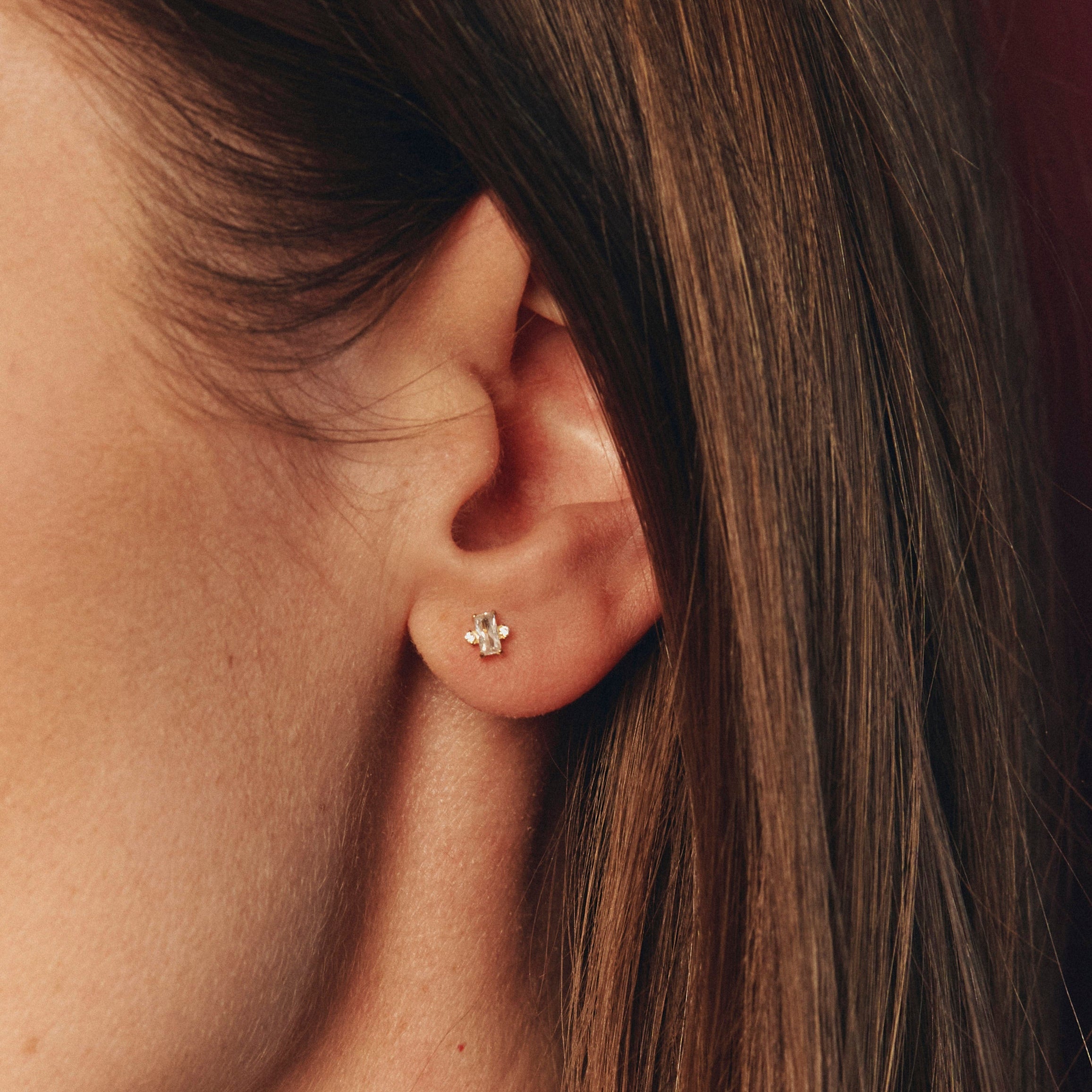 Single Nano Naomi Flat Back Stud Earring