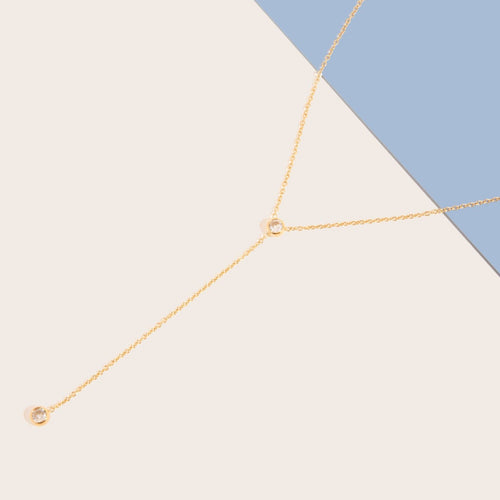 gold hypoallergenic y shaped bridal lariat necklace with bezel set gemstones for sensitive skin || TLNLrtG