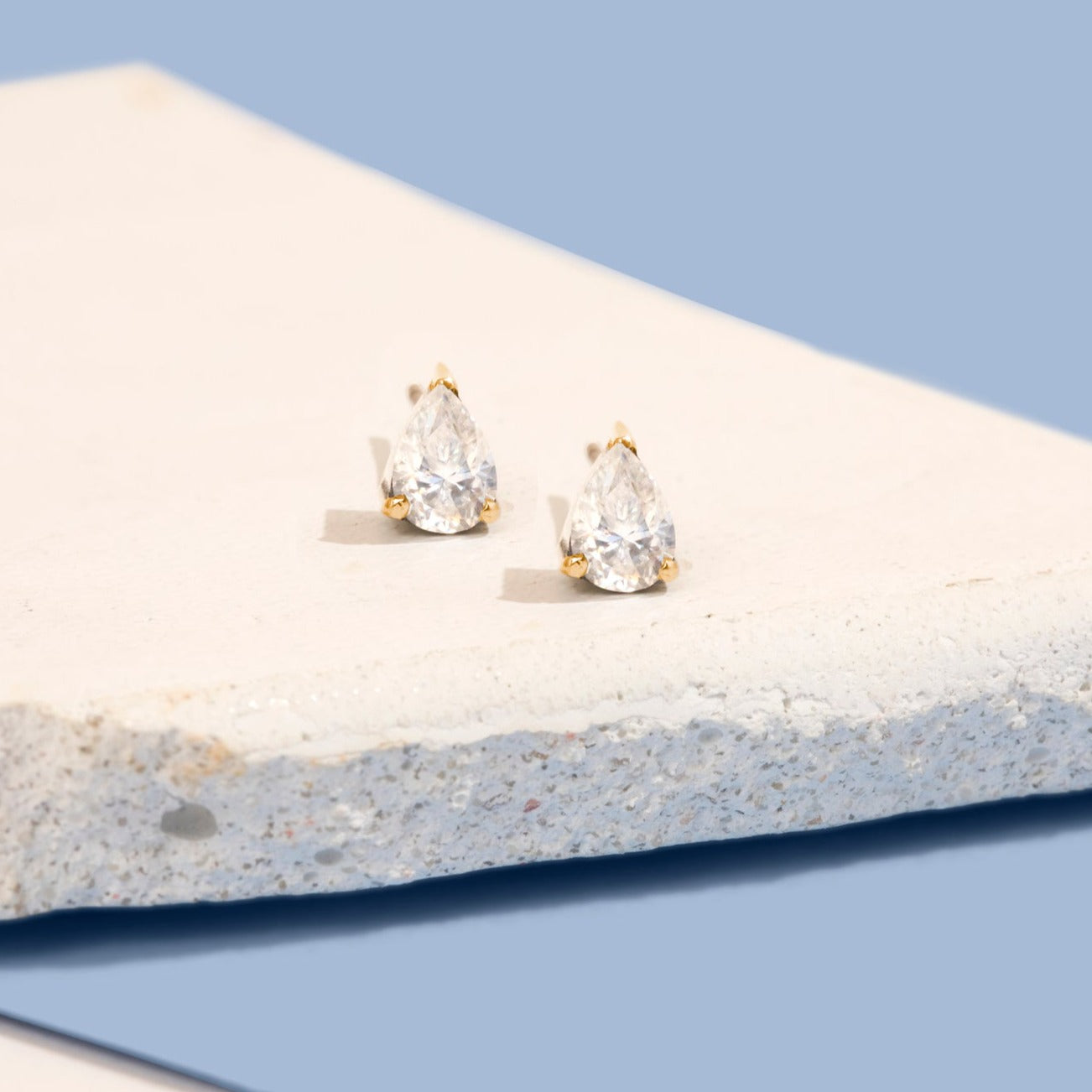 hypoallergenic pear shaped crystal stud earrings for wedding day